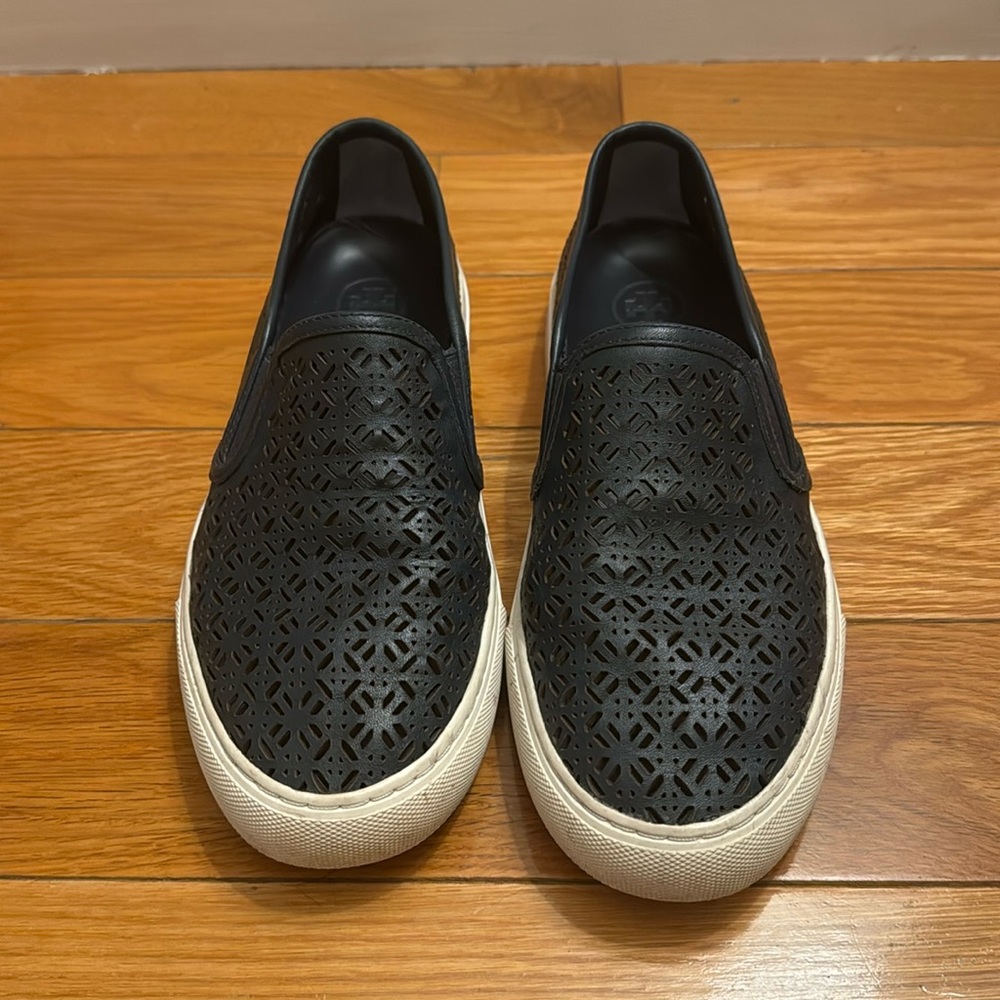 Tory Burch / Perforated Sneakers